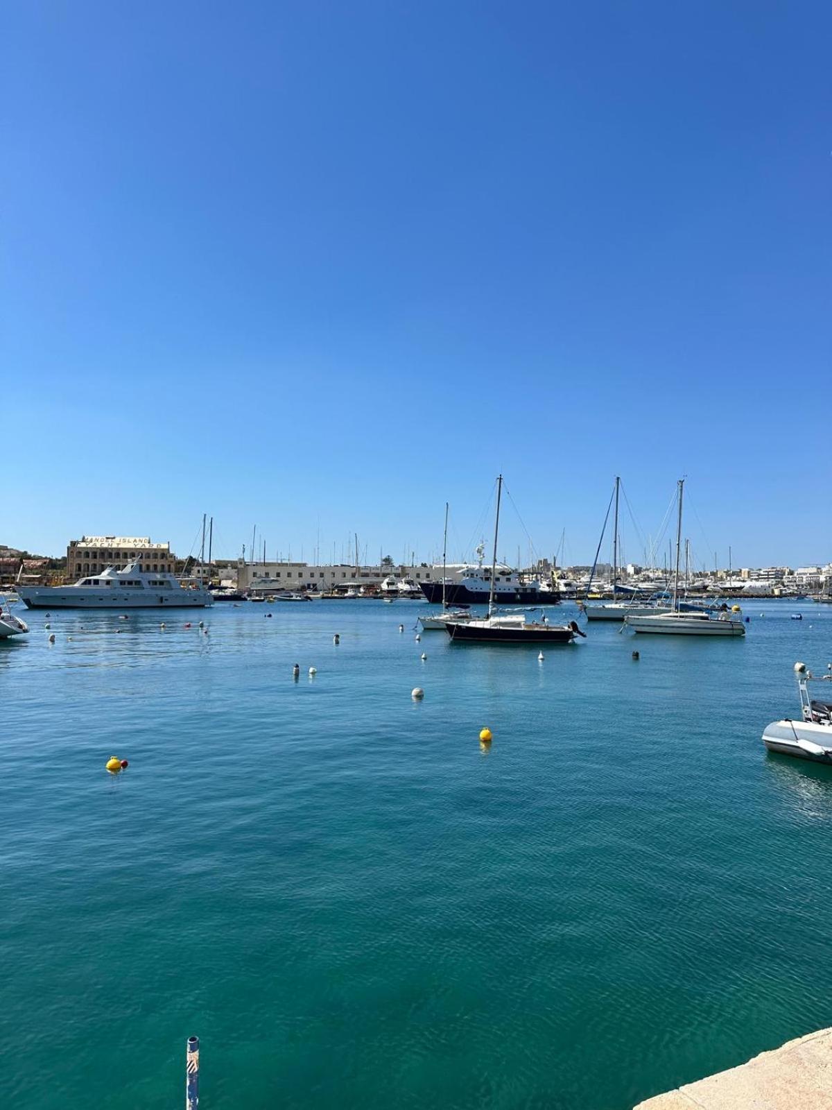 Modern Sliema Apartment Near Sea Luaran gambar