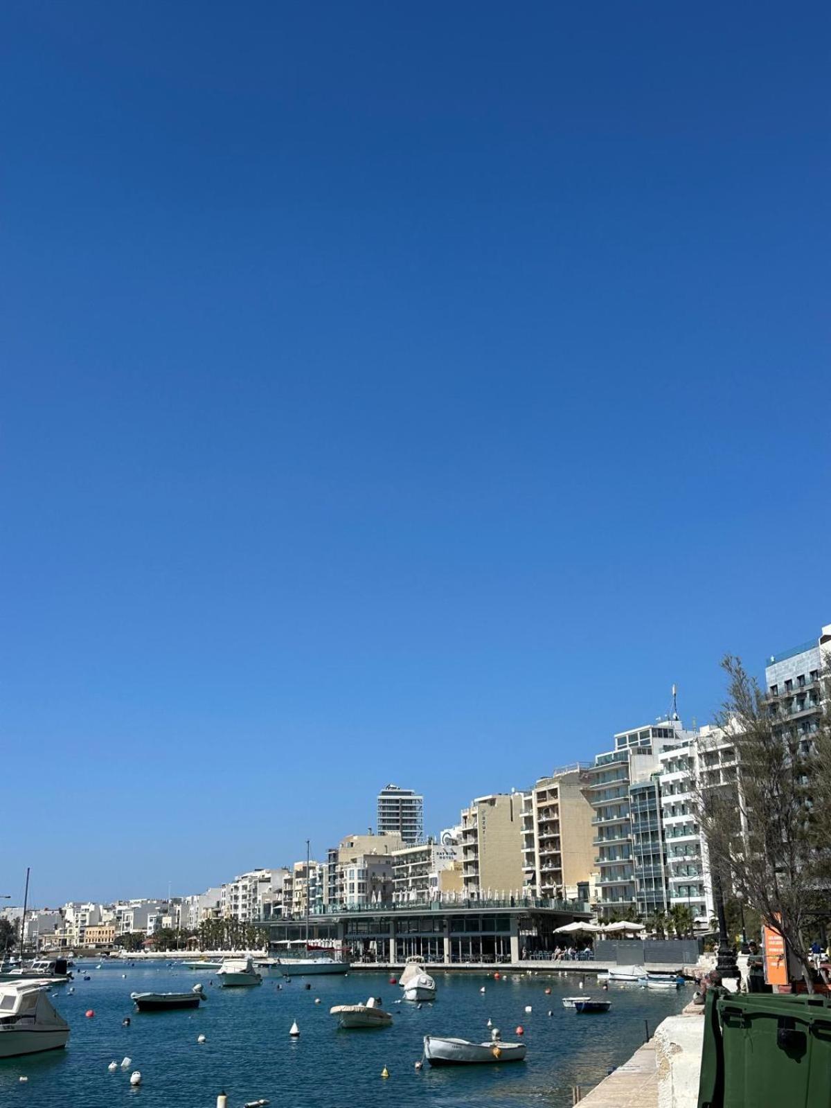 Modern Sliema Apartment Near Sea Luaran gambar